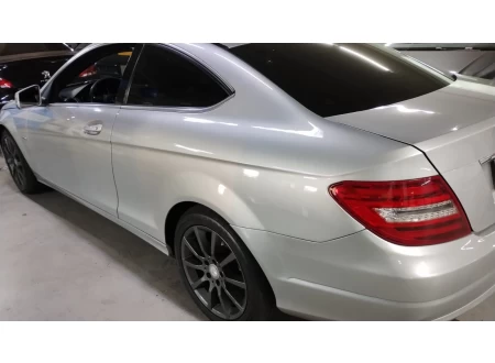Mercedes-Benz C-180
