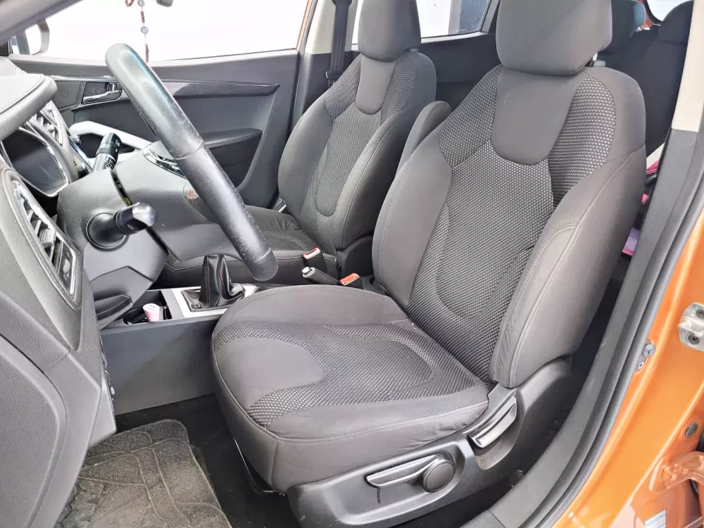 JAC T40