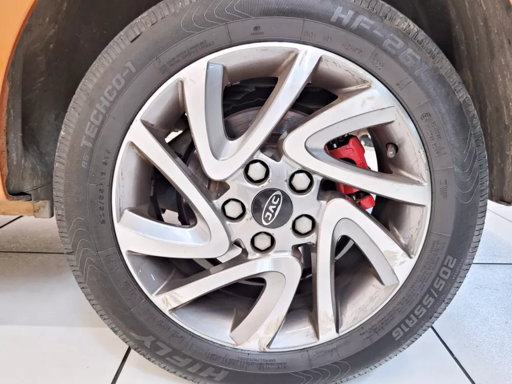 JAC T40