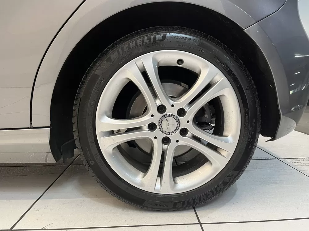 Mercedes-Benz A