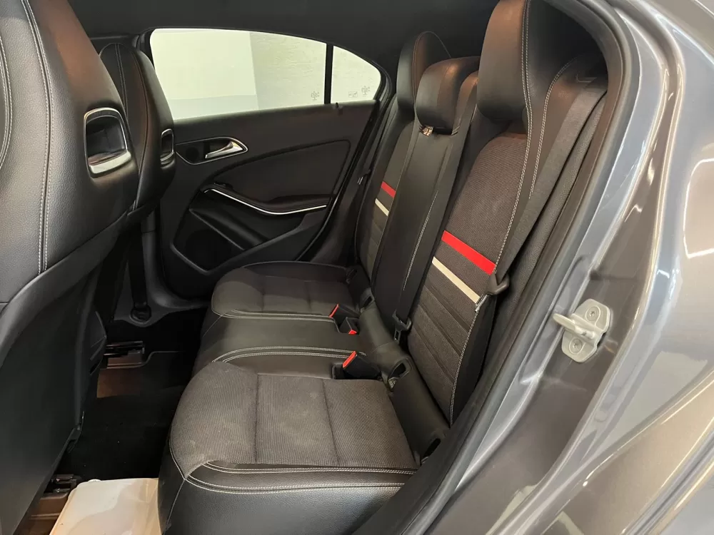 Mercedes-Benz A