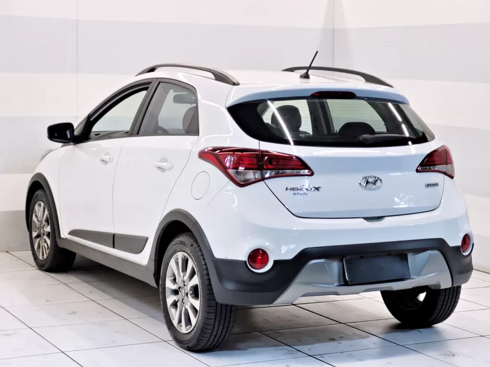 Hyundai HB20X