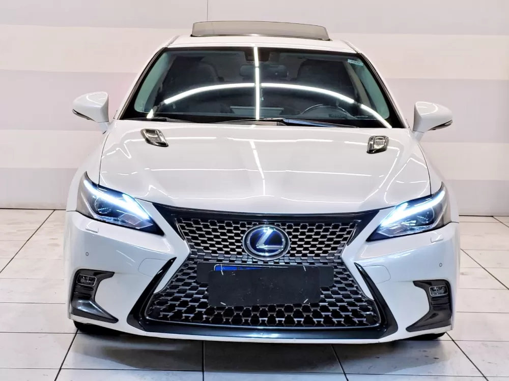 Lexus CT200h