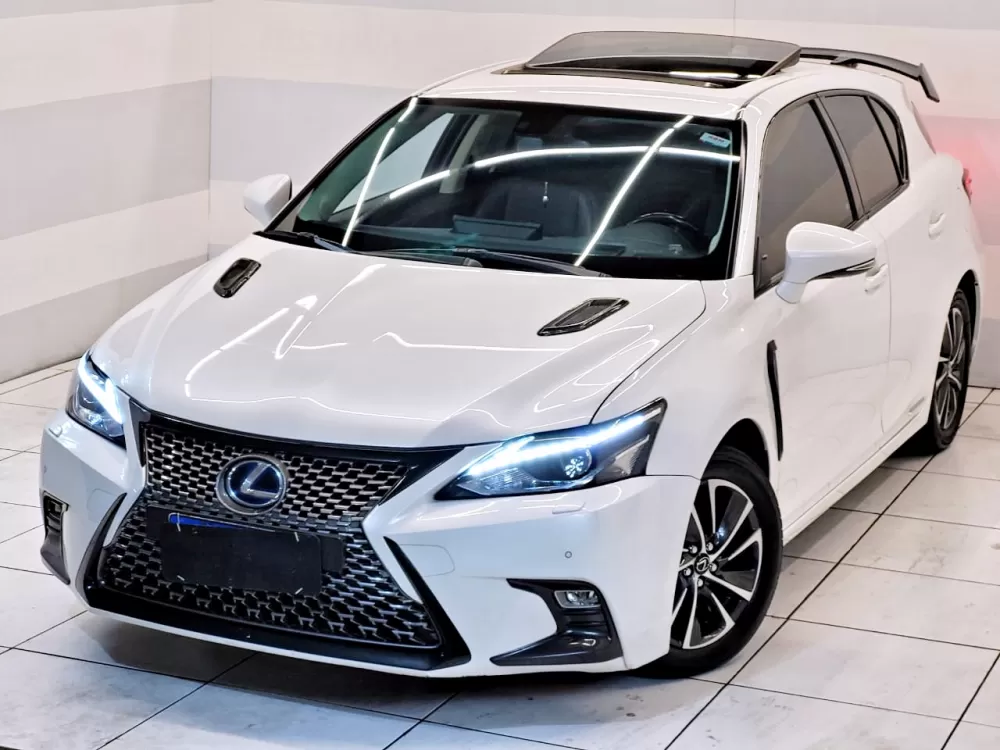 Lexus CT200h