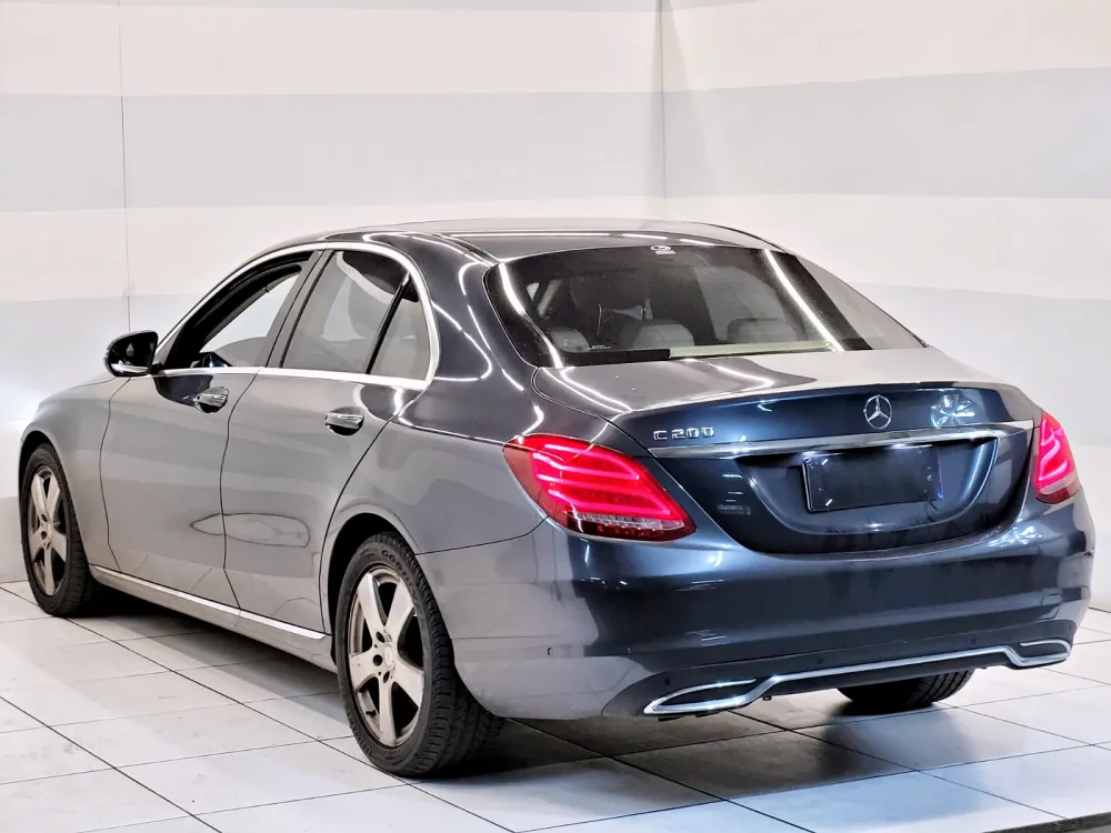 Mercedes-Benz C-200