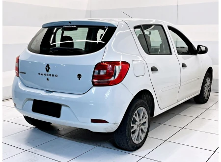 Renault SANDERO