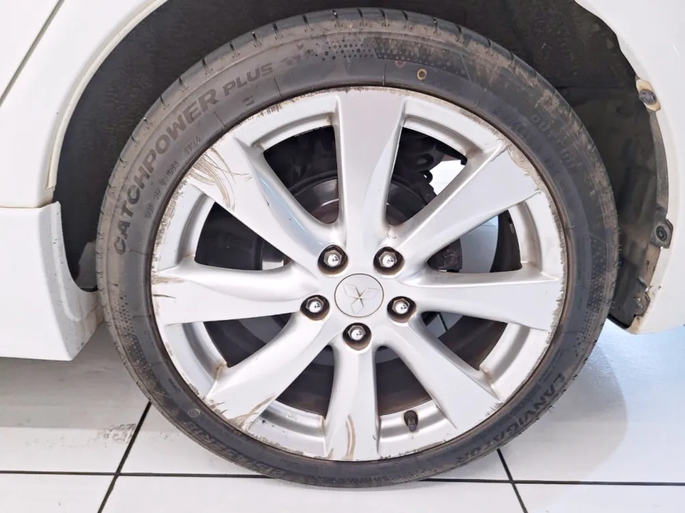 Mitsubishi Lancer