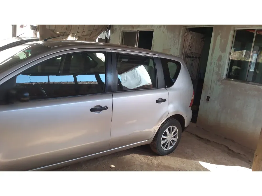 Nissan LIVINA