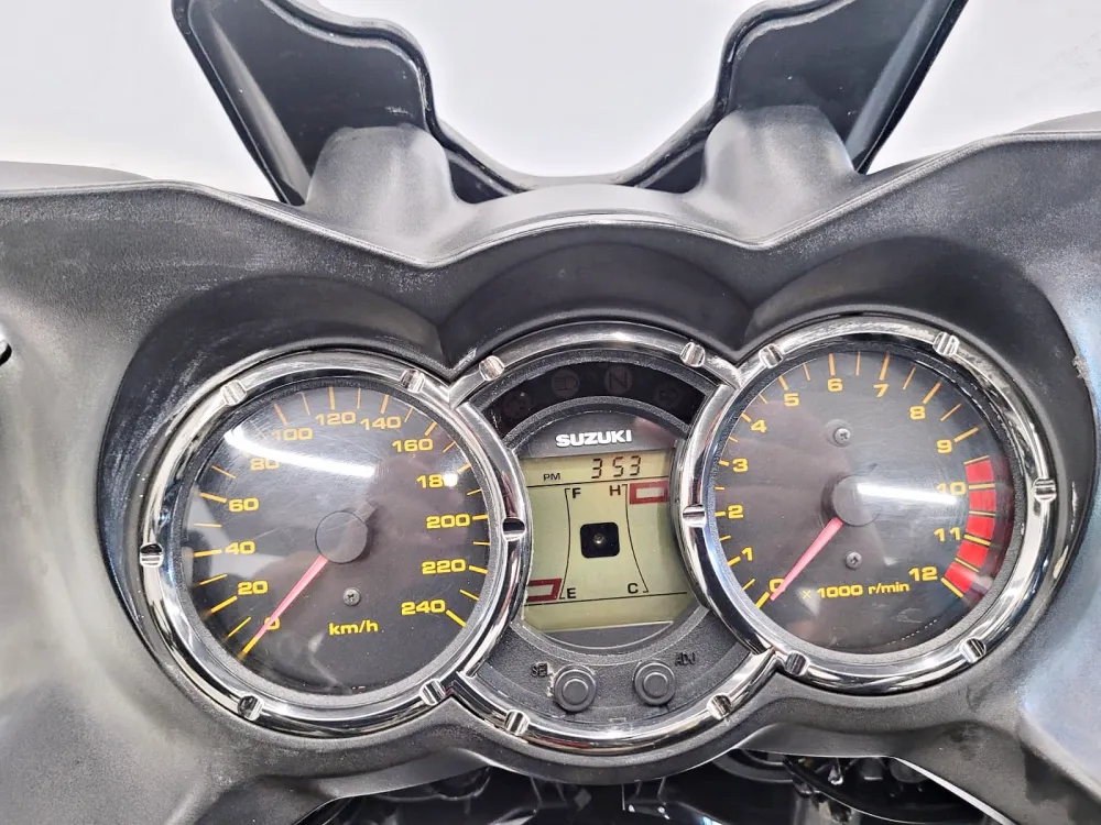 Suzuki DL