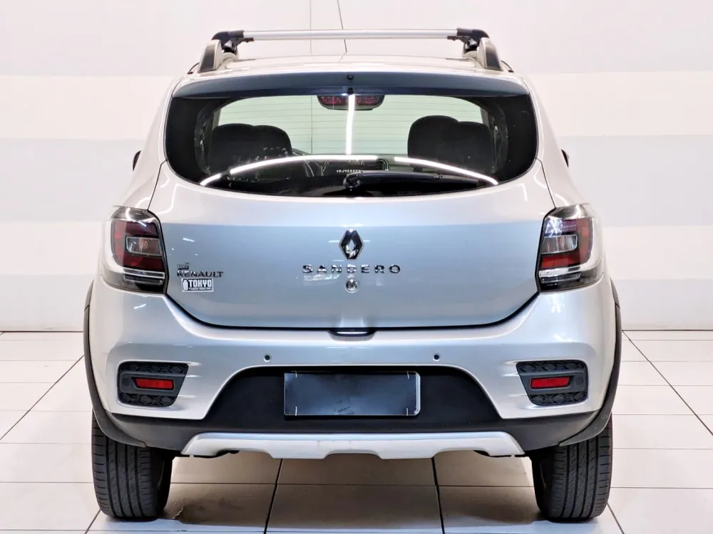 Renault SANDERO