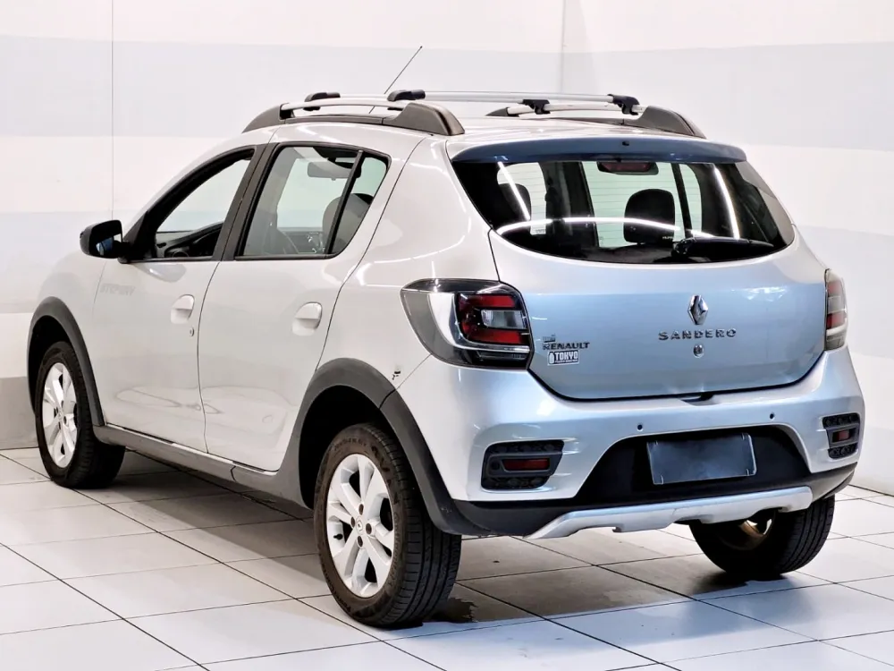 Renault SANDERO