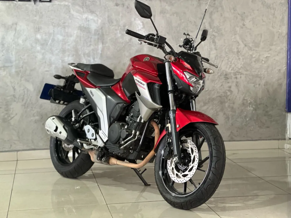 YAMAHA FZ25