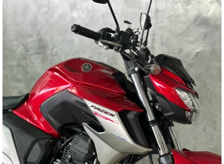 YAMAHA FZ25