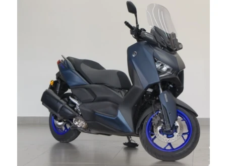 YAMAHA XMAX