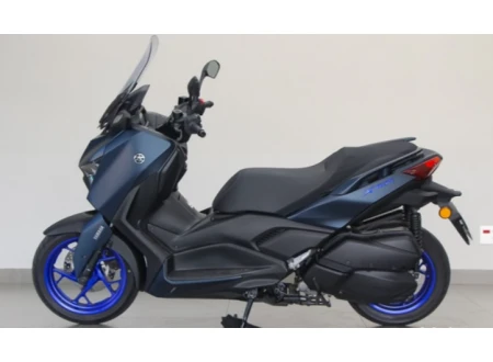YAMAHA XMAX