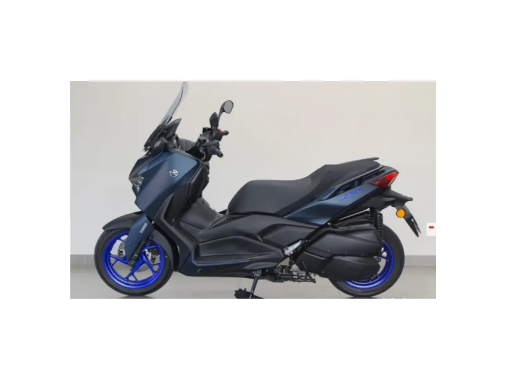 YAMAHA XMAX