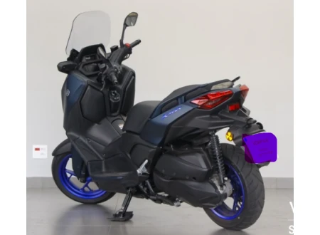 YAMAHA XMAX