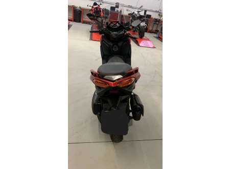 YAMAHA XMAX