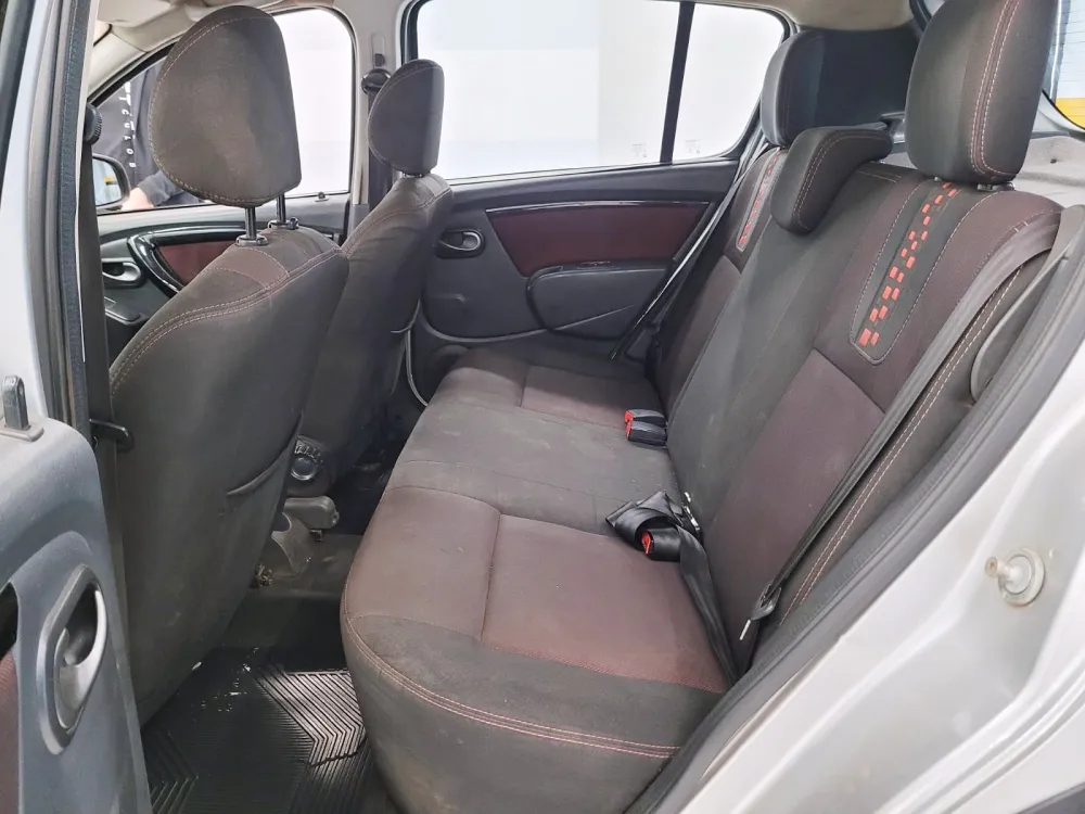Renault SANDERO