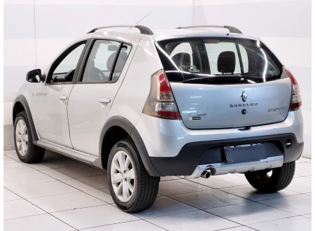 Renault SANDERO