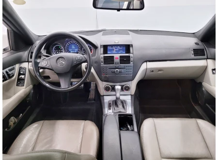 Mercedes-Benz C-200