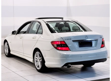 Mercedes-Benz C-200