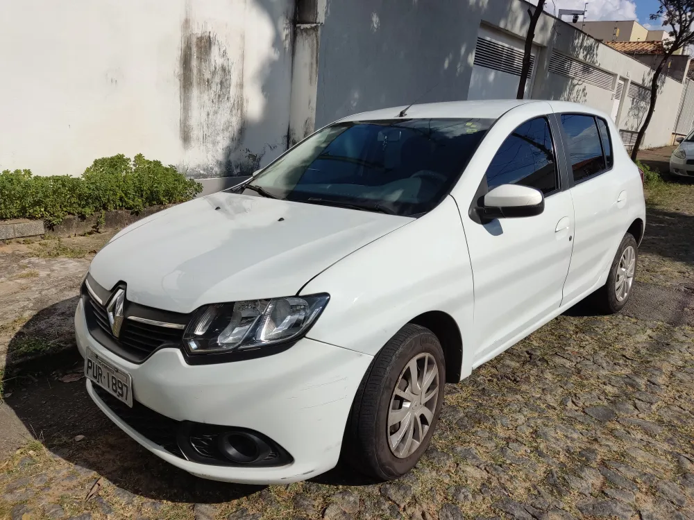 Renault SANDERO
