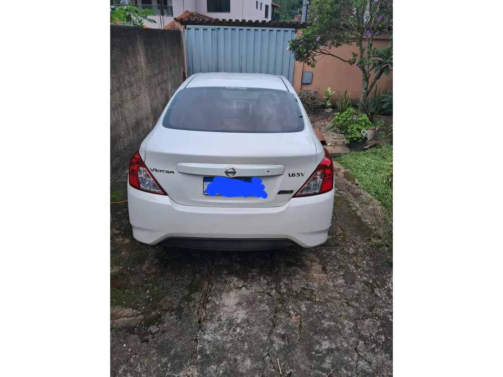 Nissan VERSA