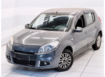 Renault SANDERO