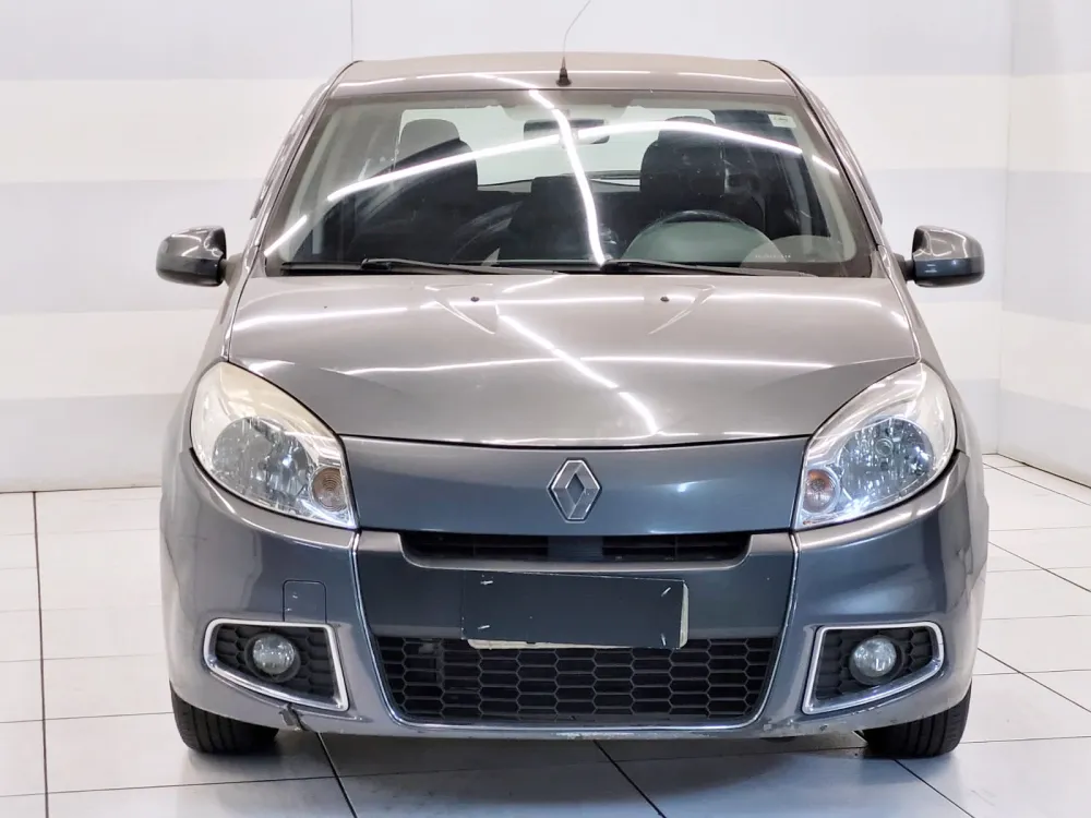Renault SANDERO