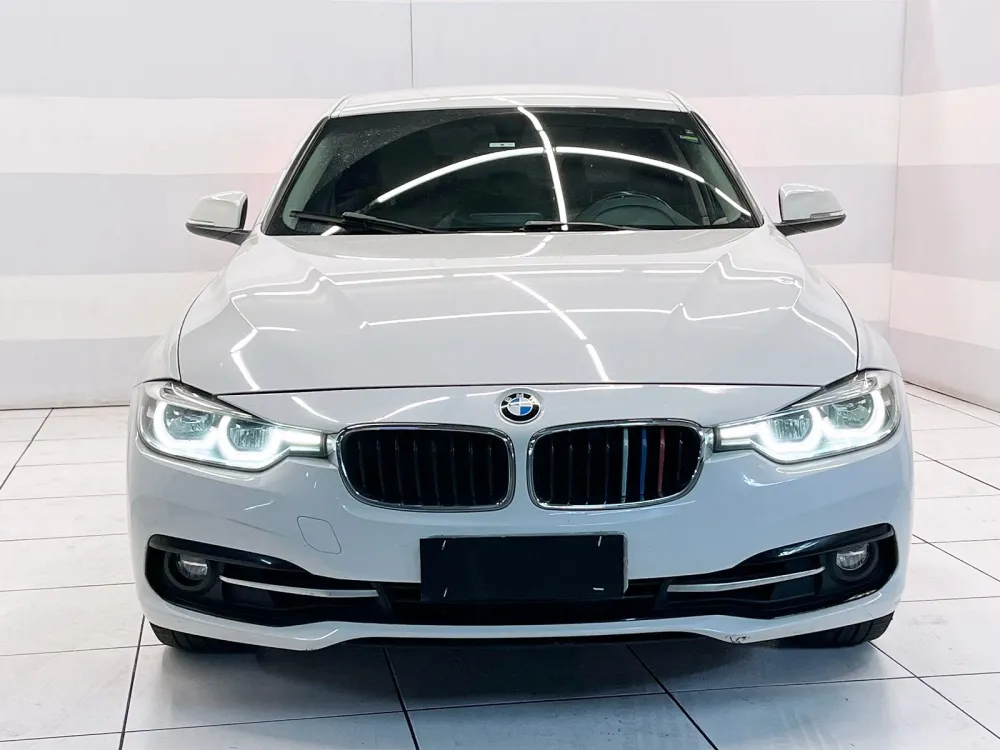 BMW 320i