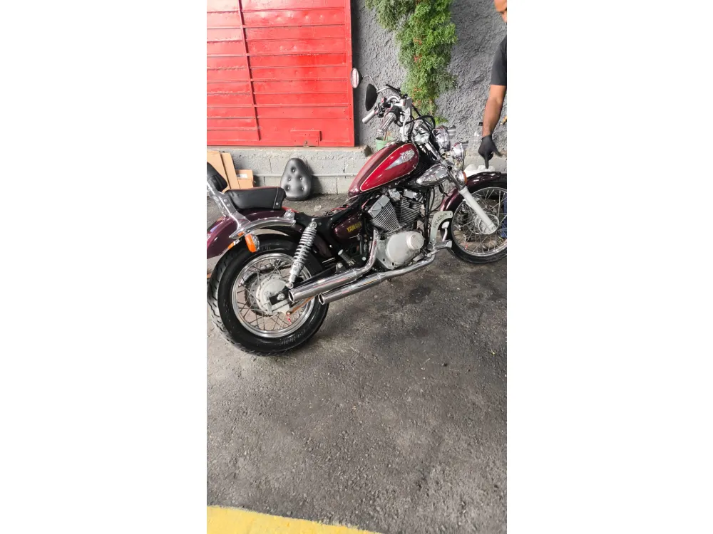 YAMAHA XV 250