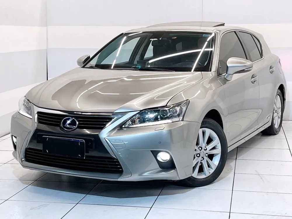 Lexus CT200h
