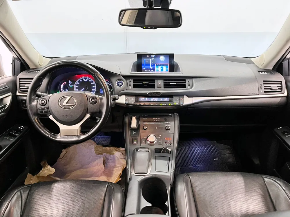 Lexus CT200h