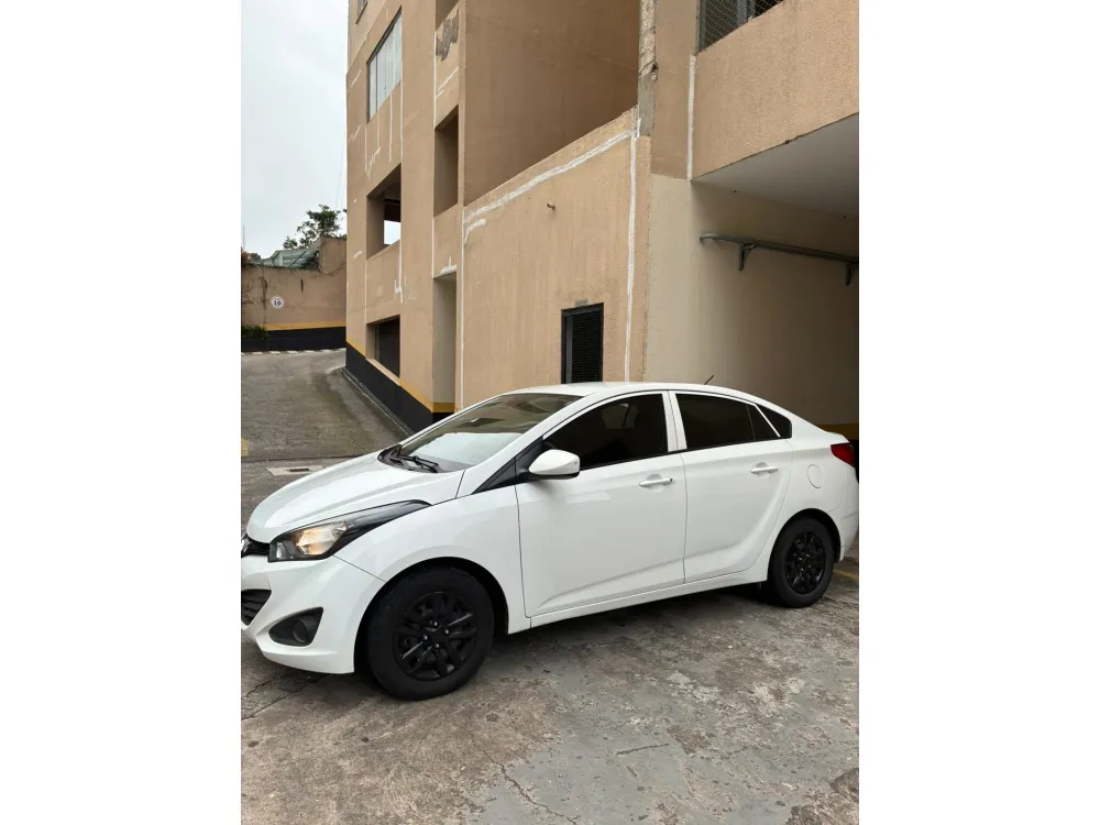 Hyundai HB20S