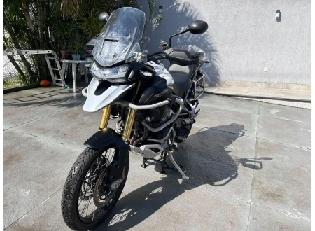 TRIUMPH TIGER