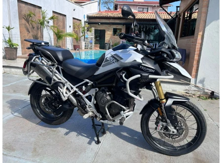 TRIUMPH TIGER
